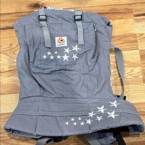 Ergobaby Charcoal Carrier with Star Accents